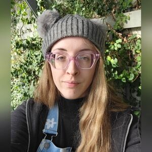 Meet your Posher, Angela